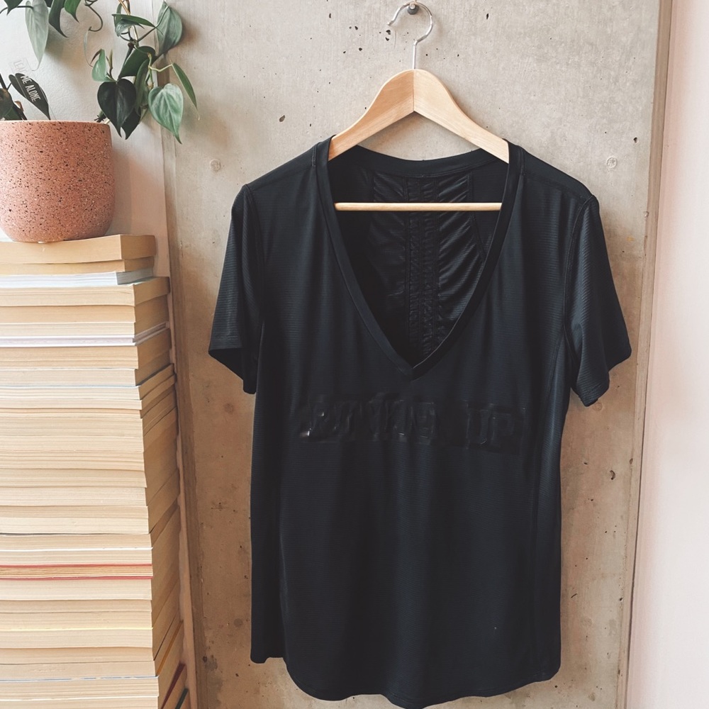 LULULEMON RUNNER UP SHORT SLEEVE *RARE*